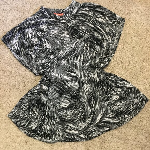 Trippy Furry Swirl Banded Collar Cap Sleeve Shirt - Picture 13 of 16